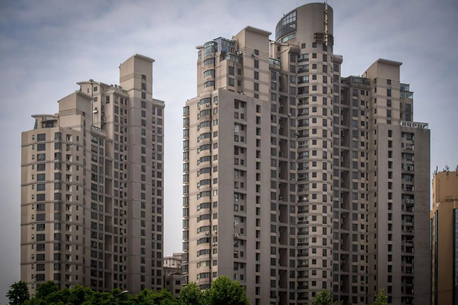 2025年上海高端公寓租赁市场趋势与外资企业选址分析正文配图 1