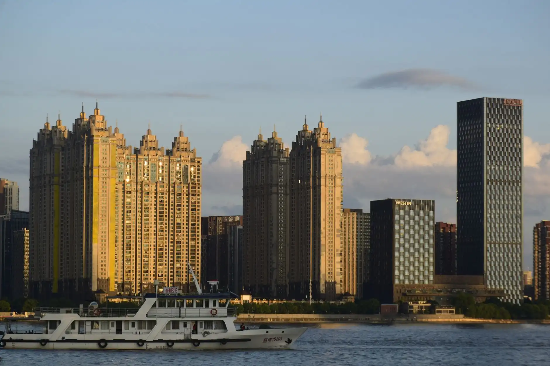 上海纽漫馨高端公寓精装标准与管家服务体系详解