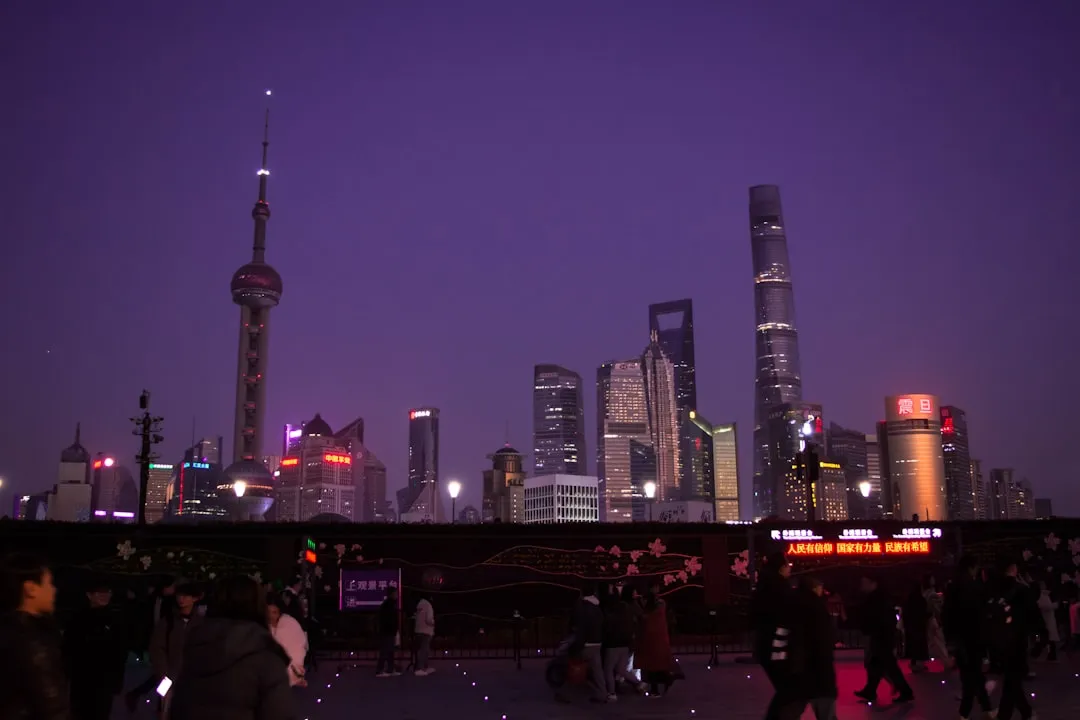 2025年上海高端公寓租赁市场趋势与外资企业选址策略分析正文配图 2