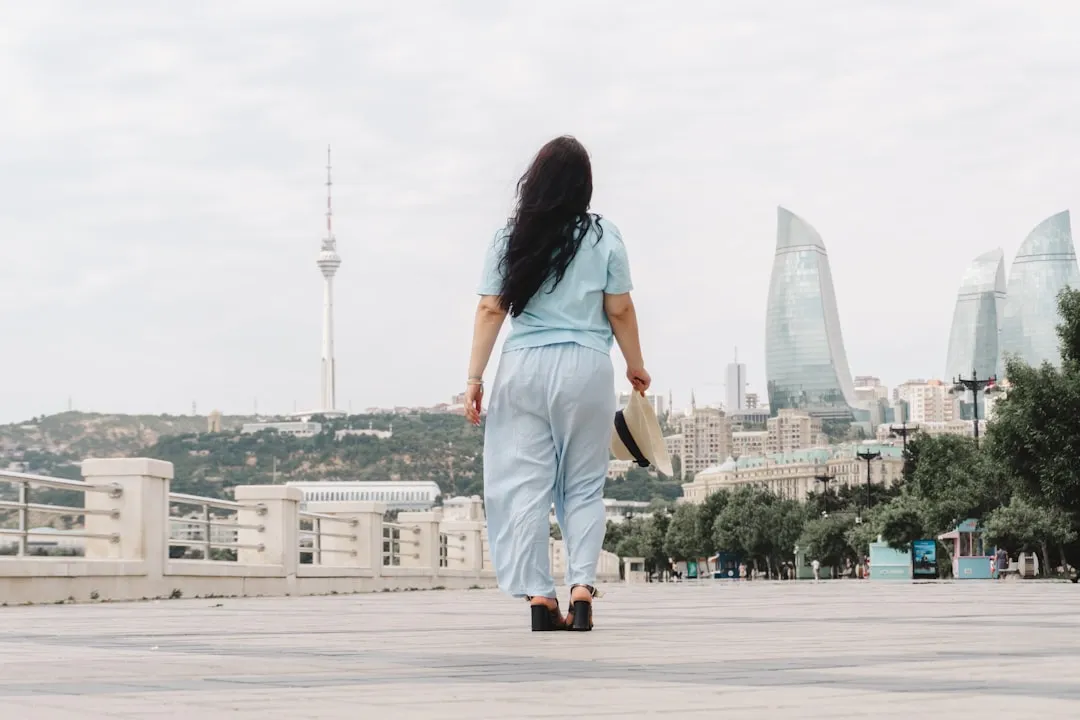 上海高端公寓租赁市场2025年趋势分析与政策解读